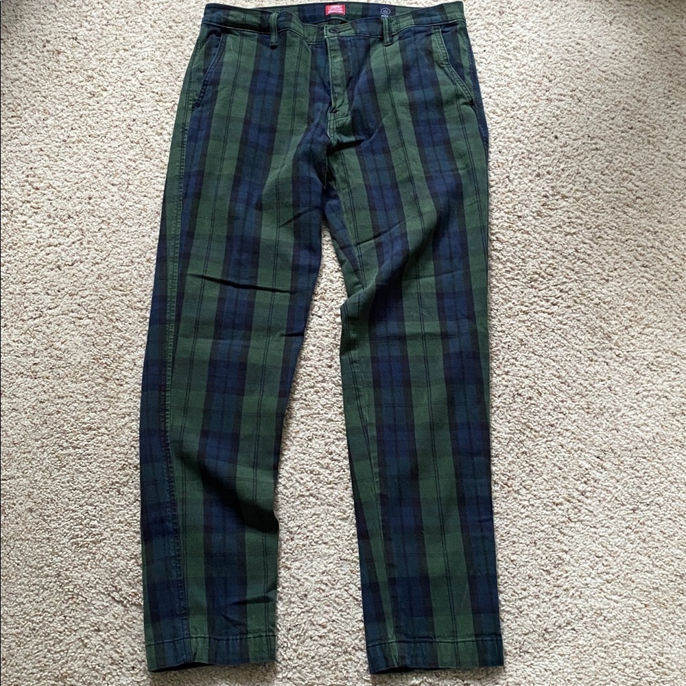 Levi’s XX Chino Standard Taper. Blue/Green Plaid. 33 x 32.